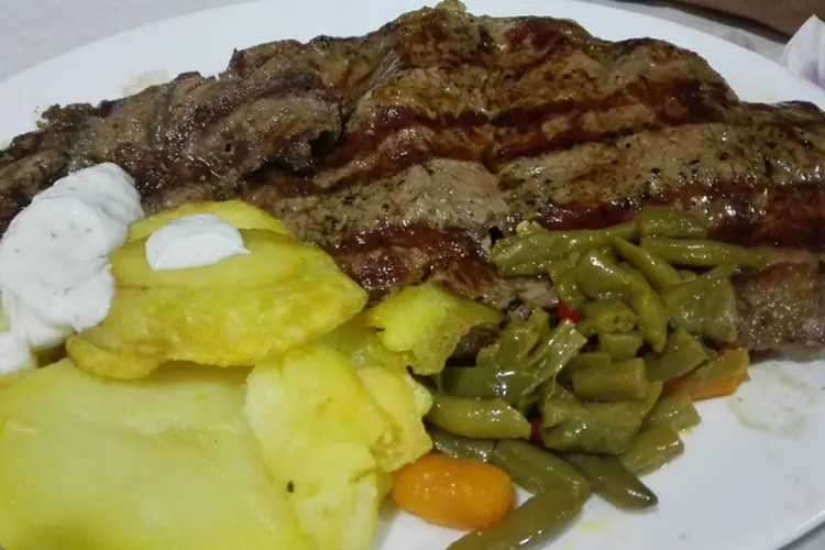 Plato de la cocina de Venta El Cortijuelo